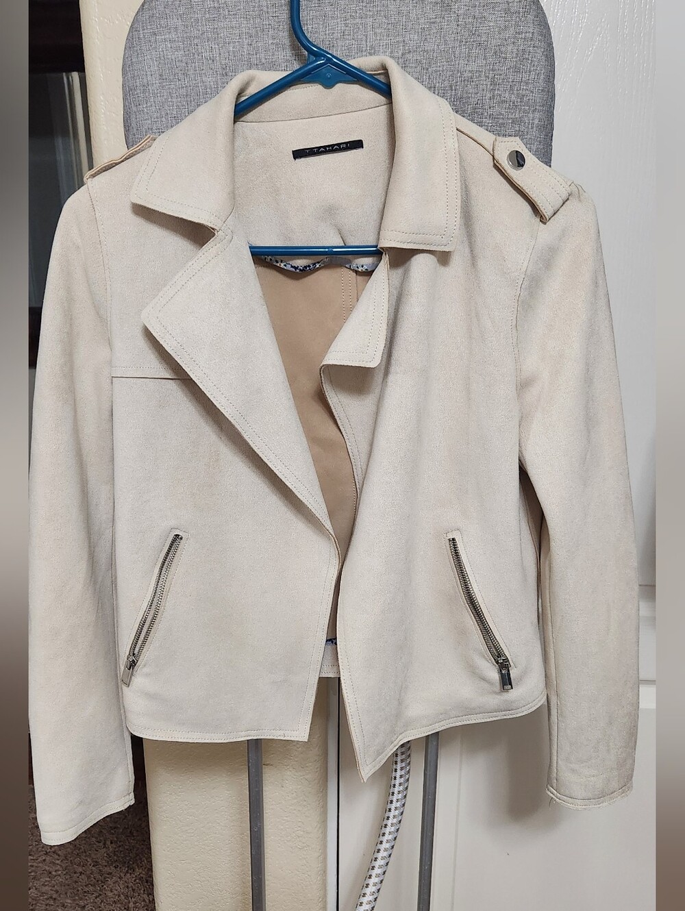 Tahari Cream Faux Leather Cropped Open Front Jacket Zip Pockets XS